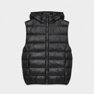 Aritzia TNaction the little puff vest. Sold out online